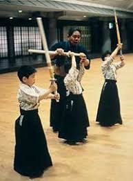 这规则出来伦纳德球迷乐了，以前一个个光喷伦纳德，现在但凡伤严重点不够65场啥也不用参评了，下来都坐同一桌儿[xiaoku／]。